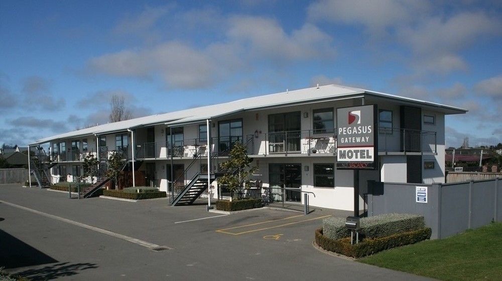 Pegasus Gateway Motels & Apartments Rangiora Extérieur photo